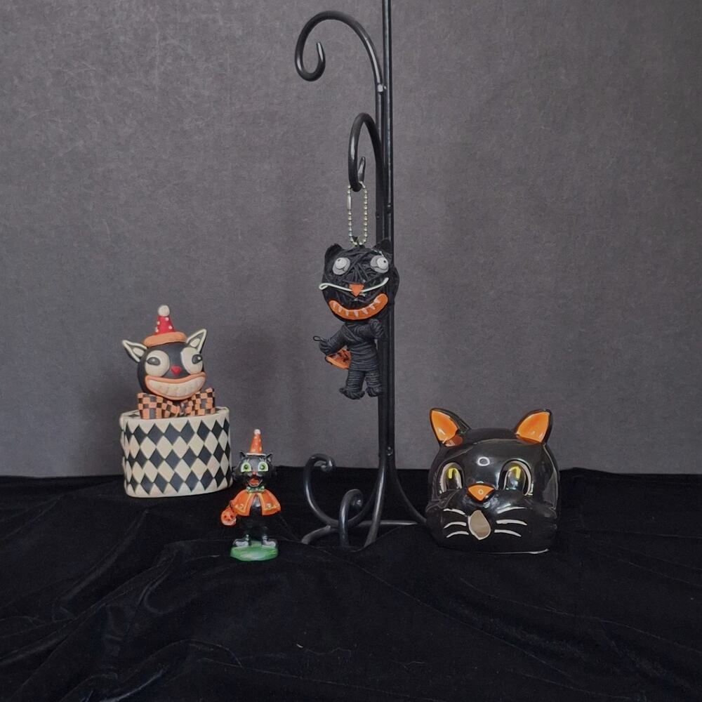 4-Piece Vintage-Inspired Creepy-Cute Black Cat Halloween Retro Decor Collection